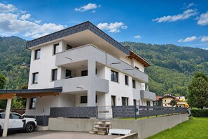 Apartment | Exterior - Holiday Home in Aschau Near Climbing Center (Aschau Im Zillertal)