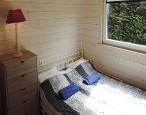 Bungalow | 2 bedrooms, individually furnished, bed sheets - Bungalow in Kolczewo Near Baltic Sea & Lakes (gmina Wolin)