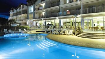 Appartamento | Piscina | Piscina all'aperto