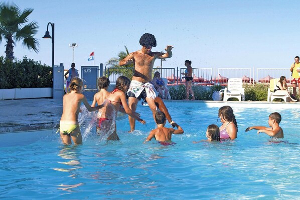 Apartment | Pool | Outdoor pool