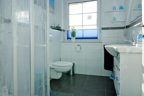 House | Bathroom - Doppelhaushalfte Dock No. 7.0 in Zirchow (Zirchow)