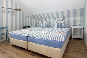 House | 2 bedrooms, individually furnished - Doppelhaushalfte Dock No. 7.0 in Zirchow (Zirchow)