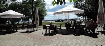 Apartment With a Swimming Pool in Stepniczka