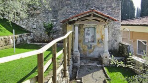Unclassified image, 4 of 43, button - Borgo Alba Apt. w/ Shared Pool (Toscolano Maderno)