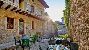Unclassified image, 2 of 43, button - Borgo Alba Apt. w/ Shared Pool (Toscolano Maderno)