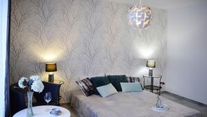 Hus | 2 soverom, strykejern/-brett, individuelt innredet og sengetøy