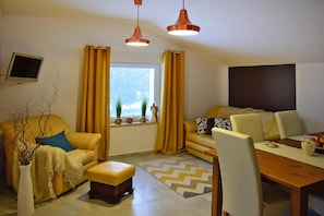 House | Dining