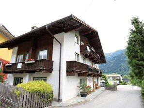 Exterior - Chalet in Fugen Near Spieljochbahn (Fuegen)