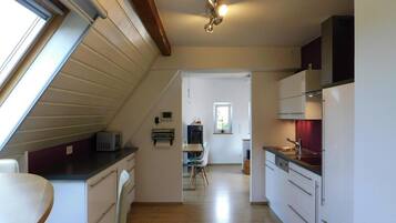 Apartment | Private kitchen | Electric kettle, toaster