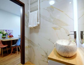 House | Bathroom