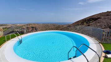 Villa | Pool | Indoor pool, outdoor pool