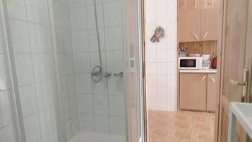 Bungalow | Bathroom
