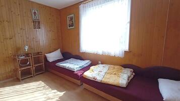 Bungalow | 2 bedrooms, bed sheets