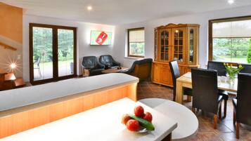 House | 5 bedrooms, individually furnished, bed sheets