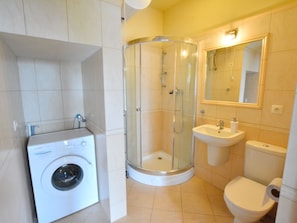 Bathroom - Comfortable Holiday Home for 3 People in Plesna (gmina Bedzino)