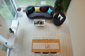 Dining - ResT Bangkok Poshtel (Bangkok)