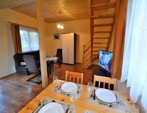 Dining - Comfortable Holiday Cottages in Ustronie Morskie (Ustronie Morskie)