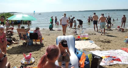Holiday House With Swimming Pool in Morzyczyn