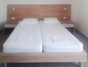 Apartment | 2 bedrooms, iron/ironing board - Holiday Home in Starigrad With Sea Views (Starigrad)