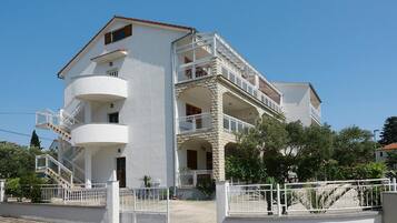 Apartment | Exterior