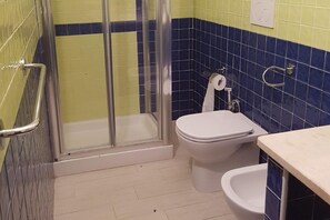 Bathroom - Apartments, Porto Pollo (Palau)