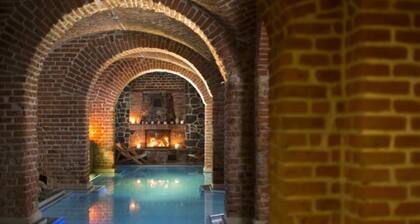 Cottage With Fireplace, Right on the Lake, Ryn