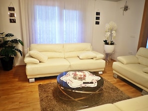 Apartment | Living area - Apartment in Rovanjska Near Velebit Mountains (Jasenice)