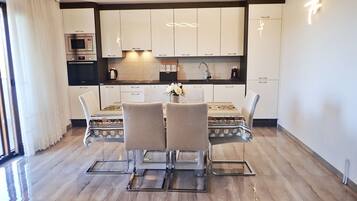 Apartment | Private kitchen