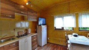 House | Private kitchen | Electric kettle - Cottage in Rusinowo Near Seaside Beach (Postomino)