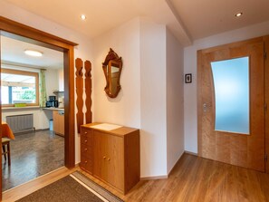 Apartment | Interior - Apartment in Fugen Near Spieljochbahn (Fuegen)