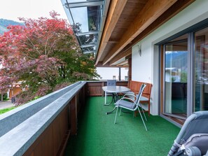 Apartment | Balcony - Apartment in Fugen Near Spieljochbahn (Fuegen)
