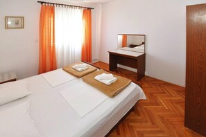 2 habitaciones y muebles diferentes 