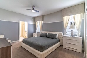 9 makuuhuonetta, silitysrauta/-lauta, ilmainen Wi-Fi, vuodevaatteet