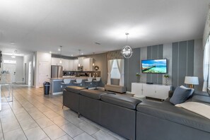 TV connectée, baby-foot, table de tennis de table