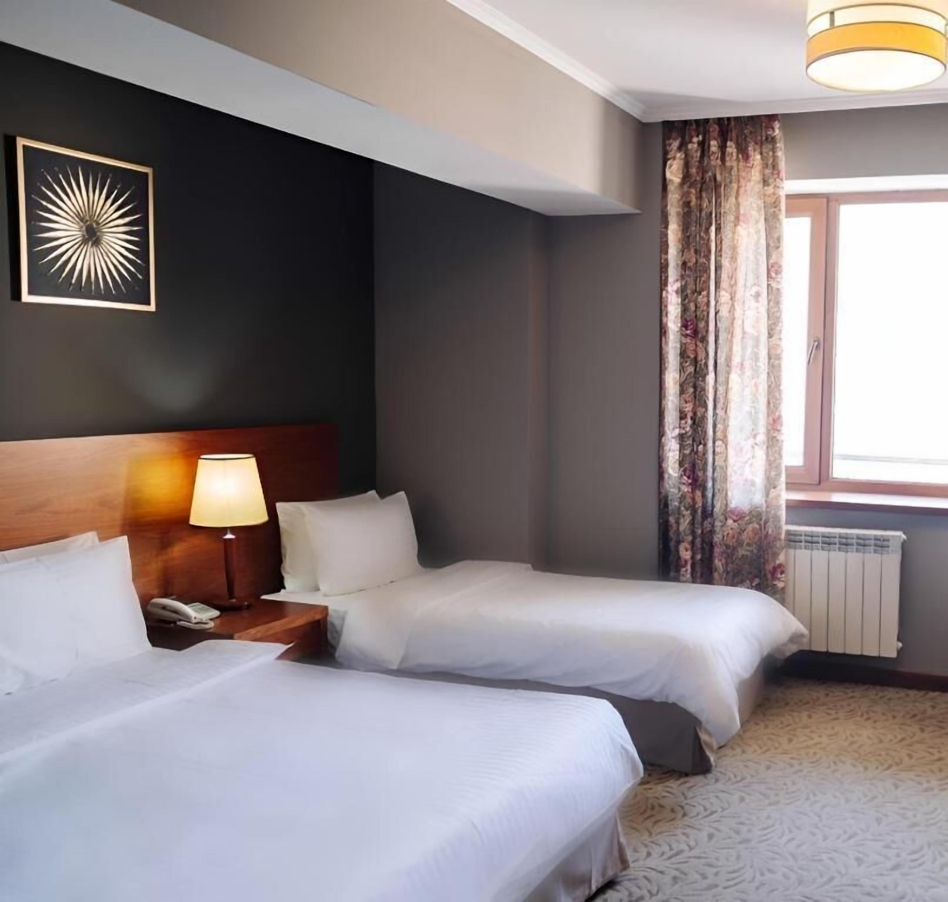 Family Triple Room | In-room safe, soundproofing, free WiFi