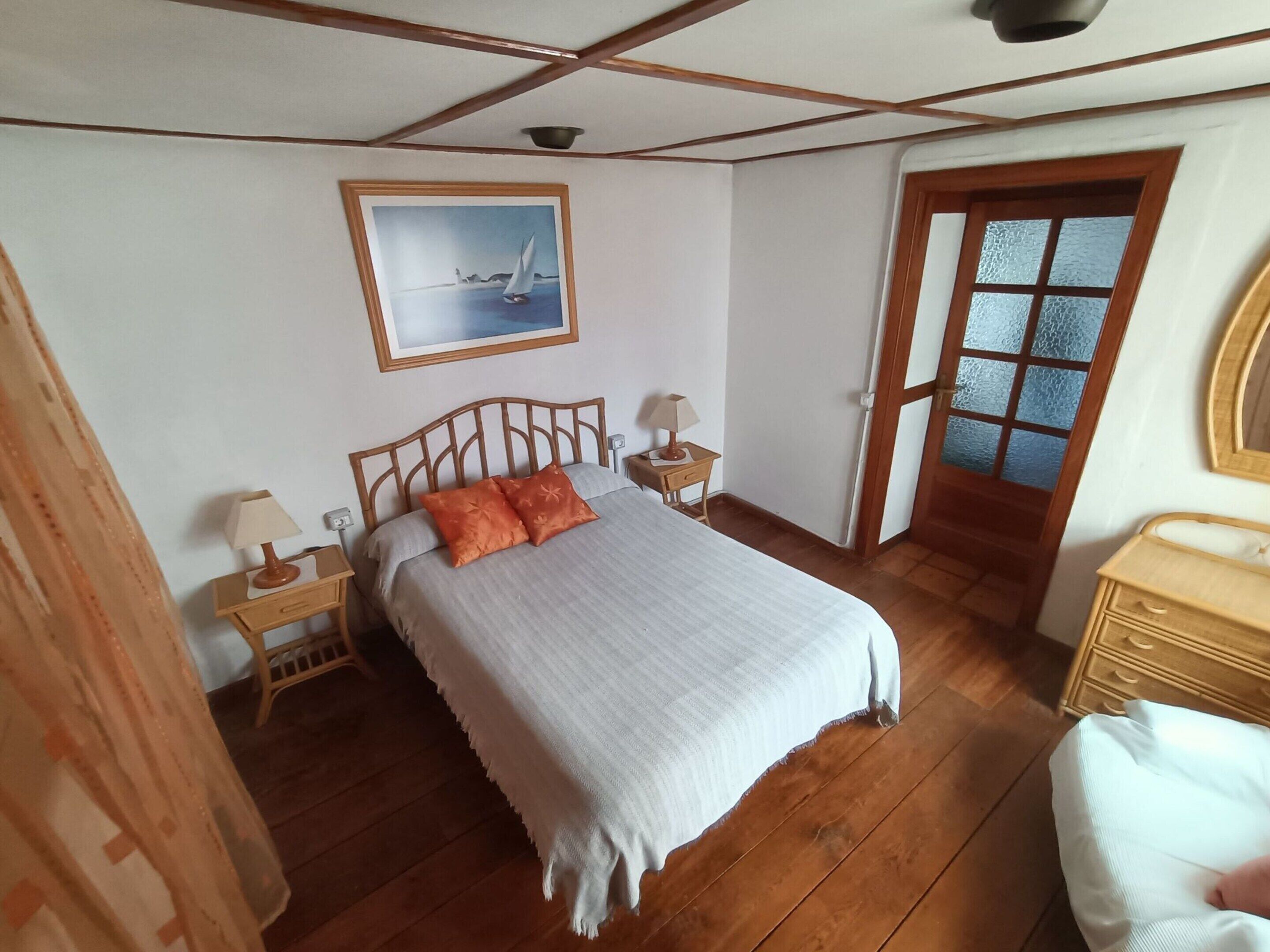 Bungalow | 2 bedrooms, individually furnished