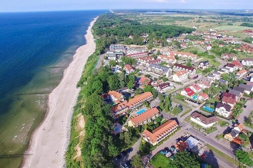 Comfortable Holiday Homes With a Pool, Rewal