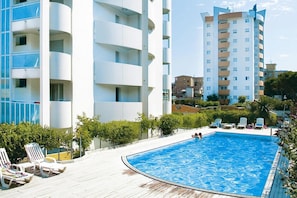 Apartment | Pool | Outdoor pool