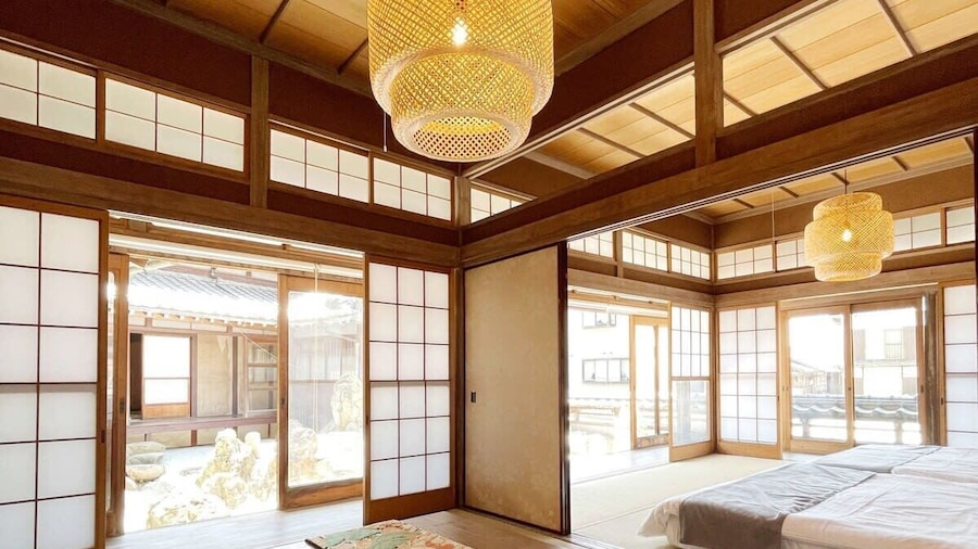 Hayase House