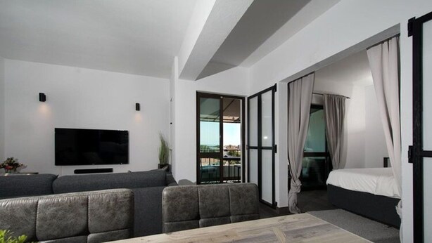 Apartment | Living area - Comfortable Apartment With a Fantastic View - Lagos (Lagos)