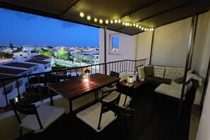 Apartment | Dining