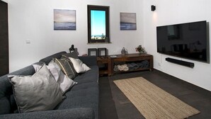 Apartment | Living area - Comfortable Apartment With a Fantastic View - Lagos (Lagos)