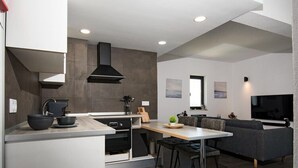 Apartment | Private kitchen - Comfortable Apartment With a Fantastic View - Lagos (Lagos)