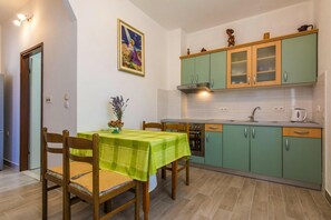 Apartment | Private kitchen - Apartment Blanka in Privlaka Near the sea (Privlaka)