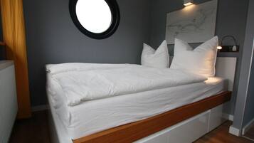 1 bedroom, individually furnished