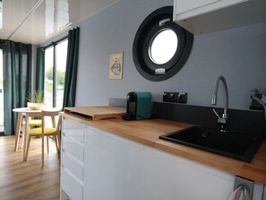 Mobile Unterkunft | Eigene Küche | Wasserkocher, Toaster