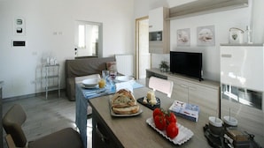 Apartment | Living room - Apartment in Ladispoli Near Tyrrhenian Sea (Ladispoli)