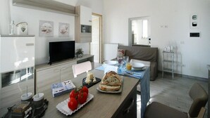 Apartment | Living room - Apartment in Ladispoli Near Tyrrhenian Sea (Ladispoli)
