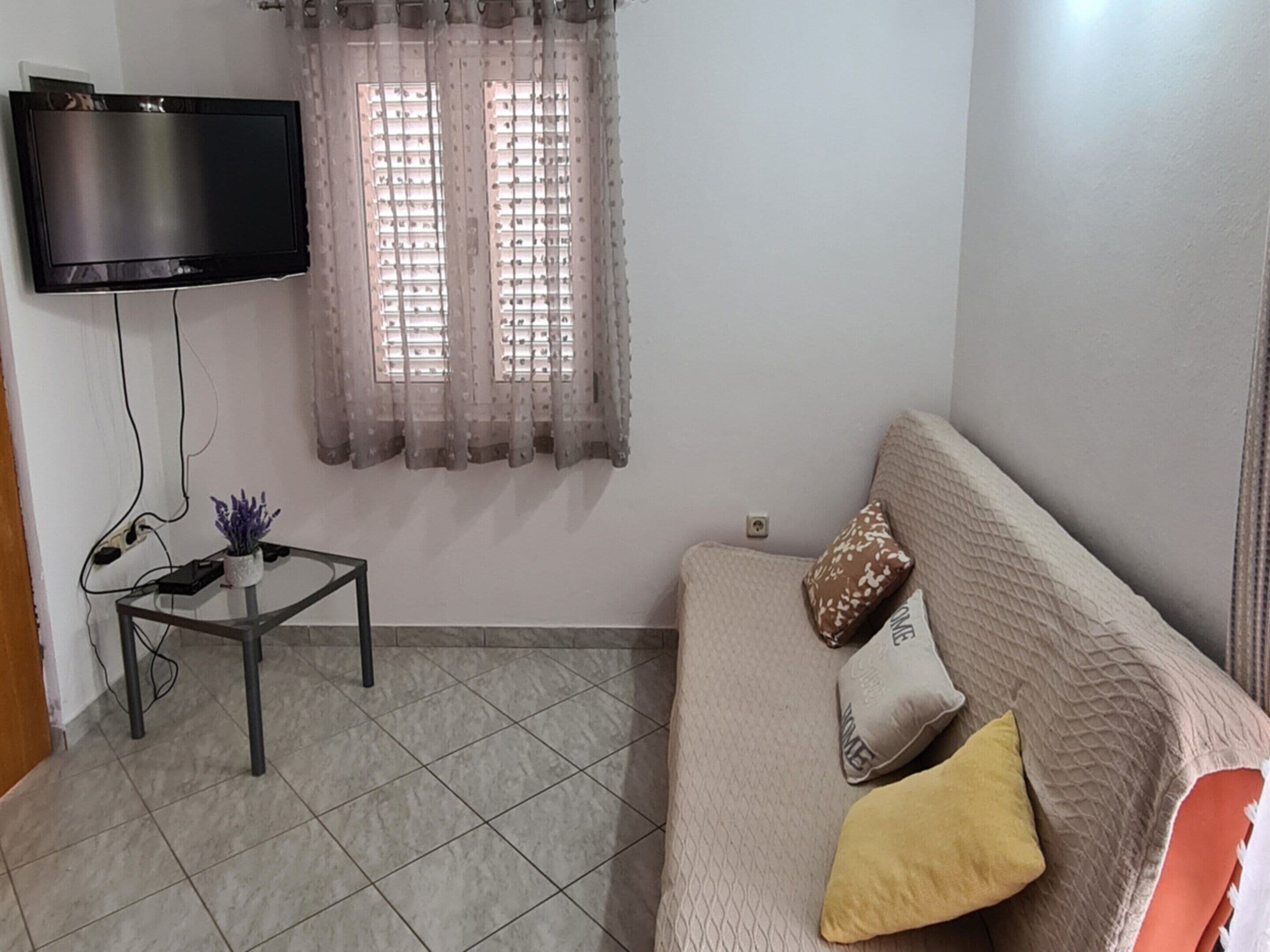 Apartment | Dining