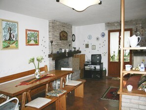 House | Dining - Farmhouse in Fano With Pool & Adriatic Views (Colli al Metauro)
